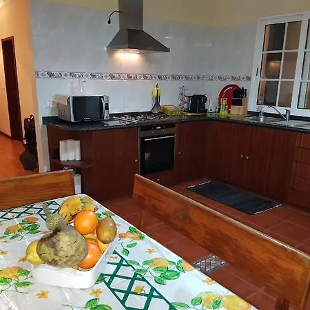 Panoramique 180m2 Vue Montagne 13 Min Capitale Funchal - Bbq * אסטרייטו דה קמארה דה לובוס